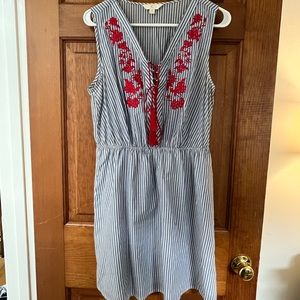 sleeveless striped dress